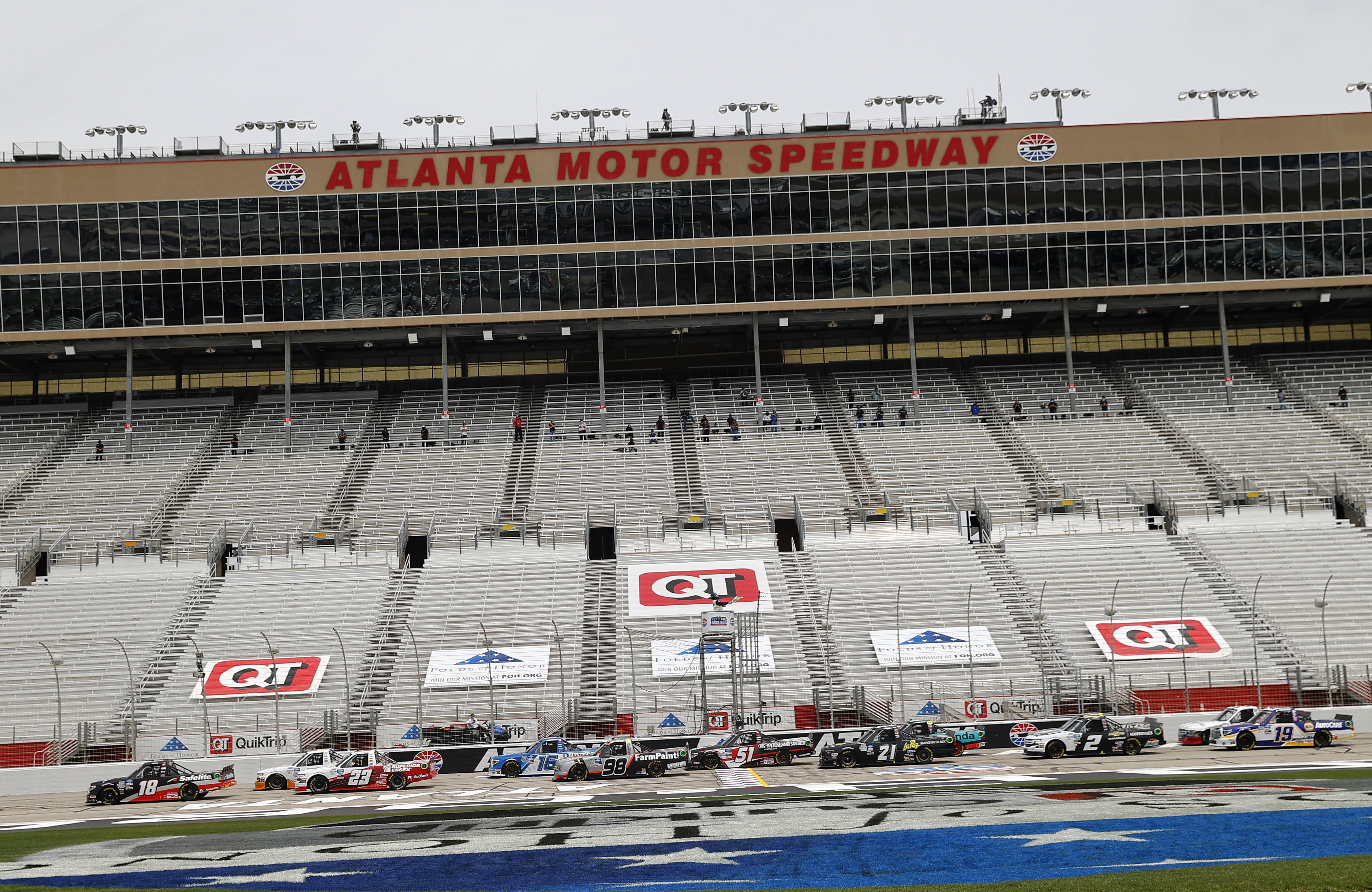 NASCAR Gander Outdoors Truck Series Vet Tix Camping World 200