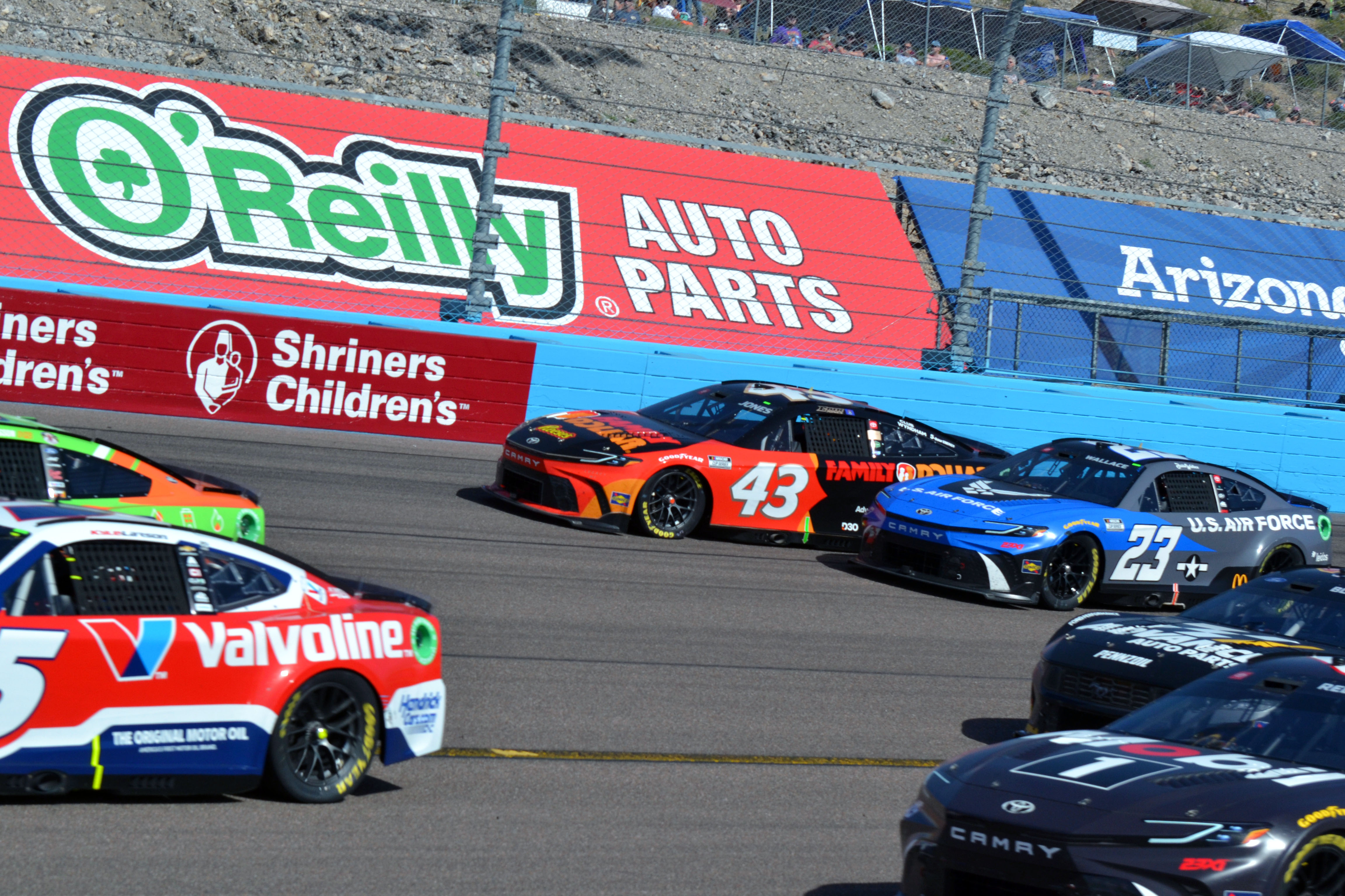 Erik Jones' team-best start hits a wall at the finish - The Racing Experts